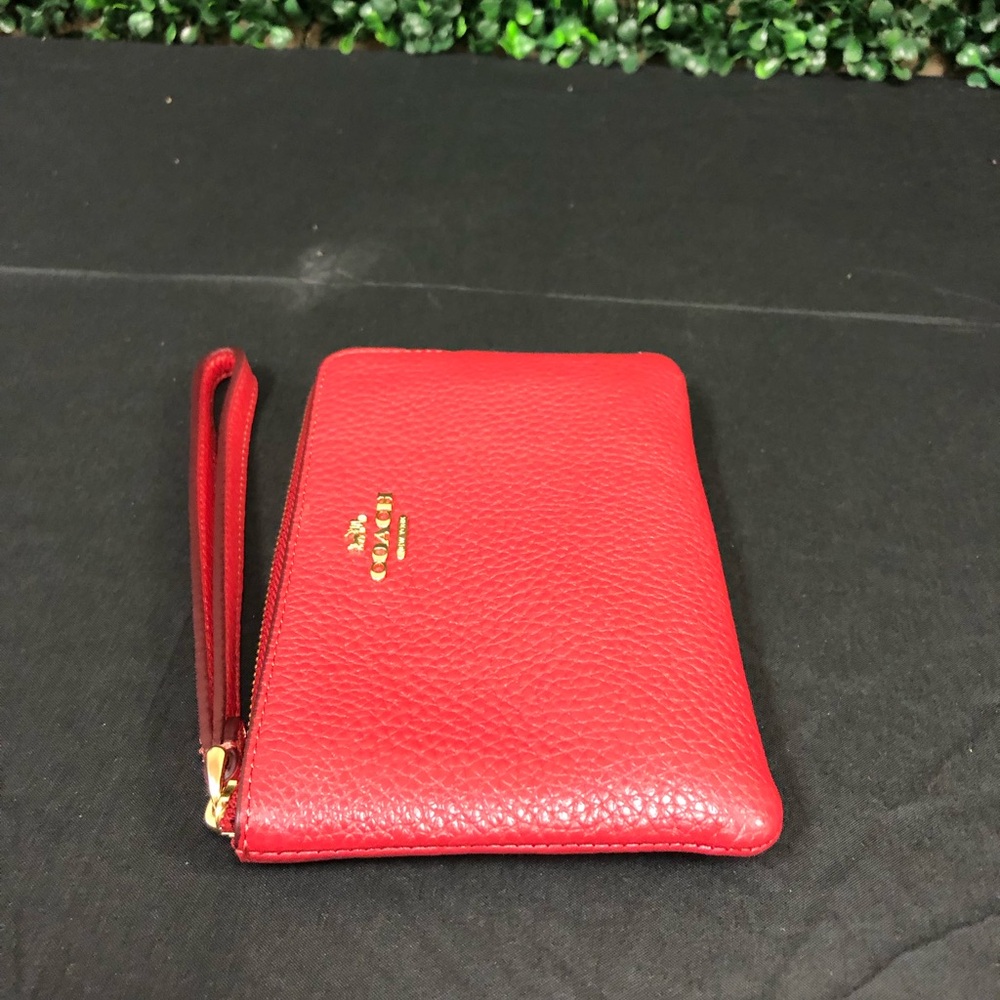 Coach Pebble Leather Corner Zip - Picture 6 of 13
